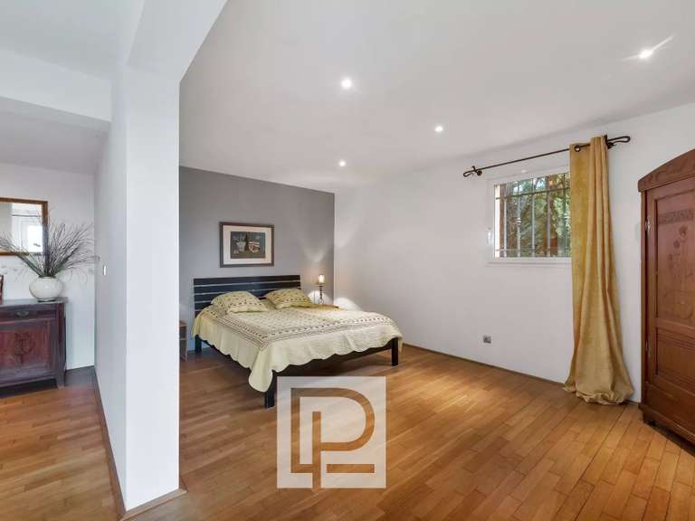 Villa Mouans-Sartoux - 4 chambres - 340m²