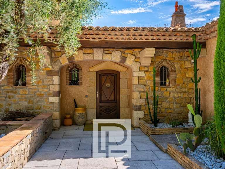 Villa Mouans-Sartoux - 6 chambres - 278m²