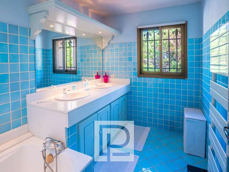 Villa Mouans-Sartoux - 6 chambres - 278m²