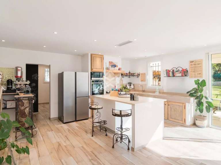 Villa Mouans-Sartoux - 3 bedrooms - 277m²