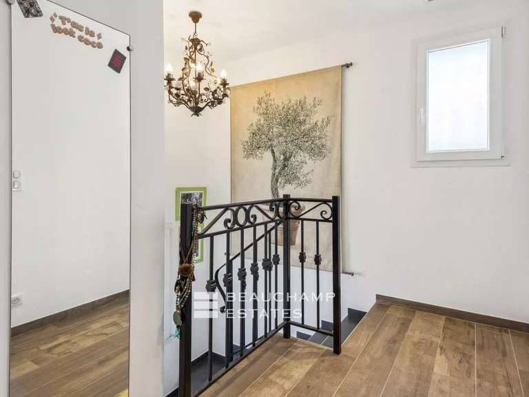 Villa Mouans-Sartoux - 3 chambres - 182m²