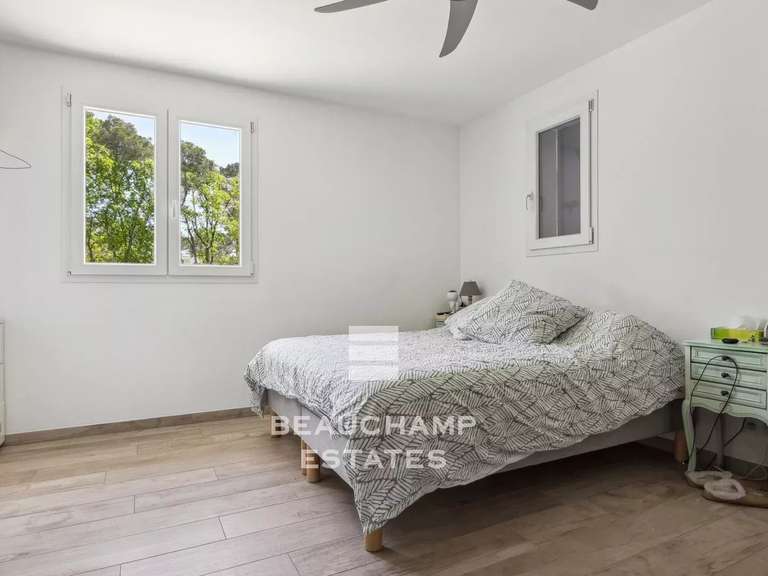 Villa Mouans-Sartoux - 3 chambres - 182m²