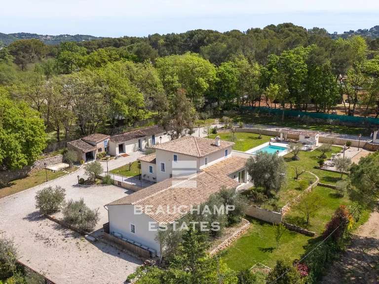 Villa Mouans-Sartoux - 3 chambres - 182m²