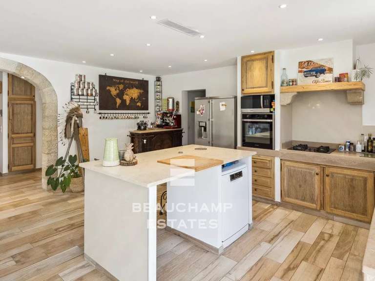 Villa Mouans-Sartoux - 3 chambres - 182m²