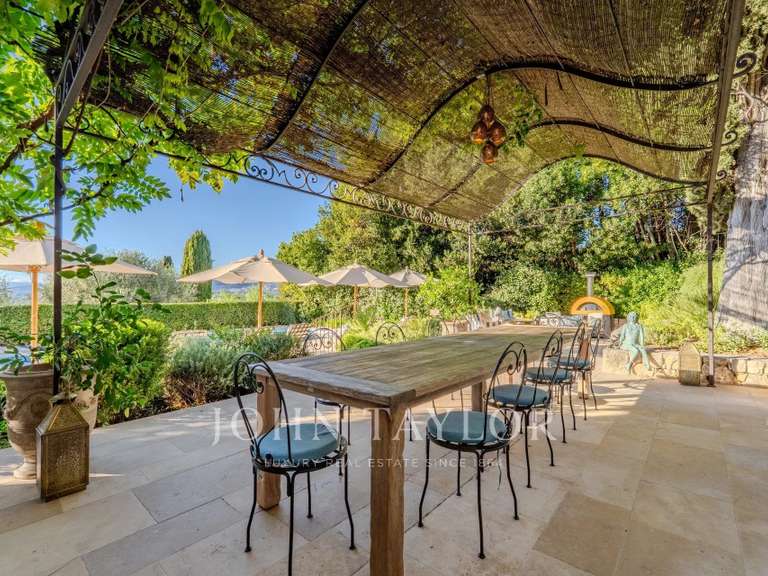 Villa Mouans-Sartoux - 6 chambres - 300m²