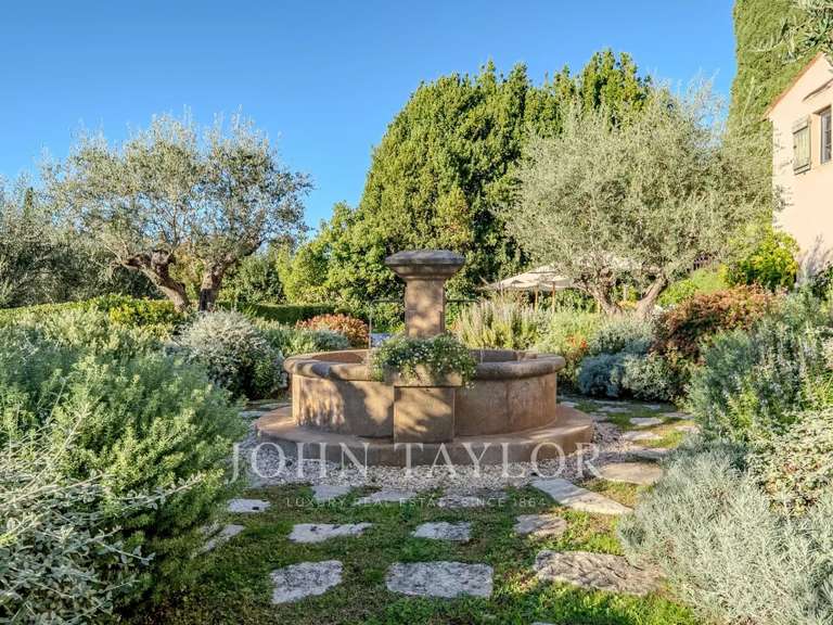 Villa Mouans-Sartoux - 6 chambres - 300m²