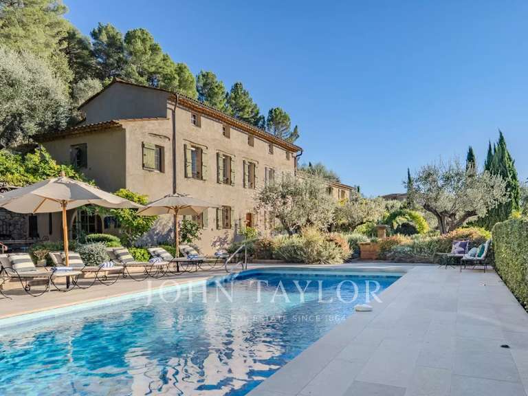 Villa Mouans-Sartoux - 6 chambres - 300m²