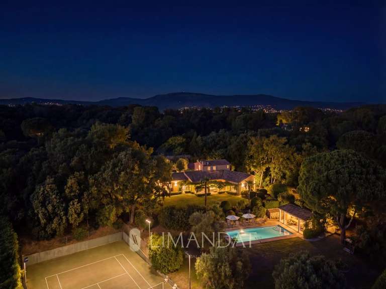 Villa Mouans-Sartoux - 6 chambres - 237m²