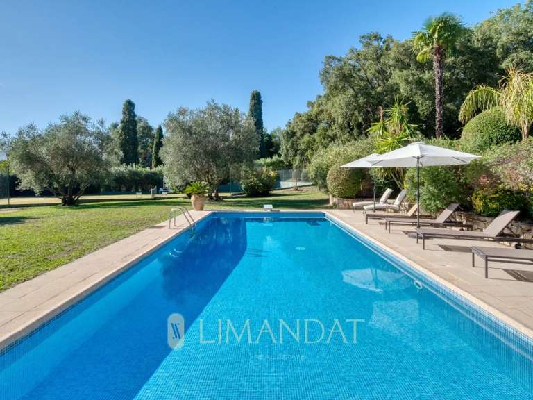 Villa Mouans-Sartoux - 6 chambres - 237m²