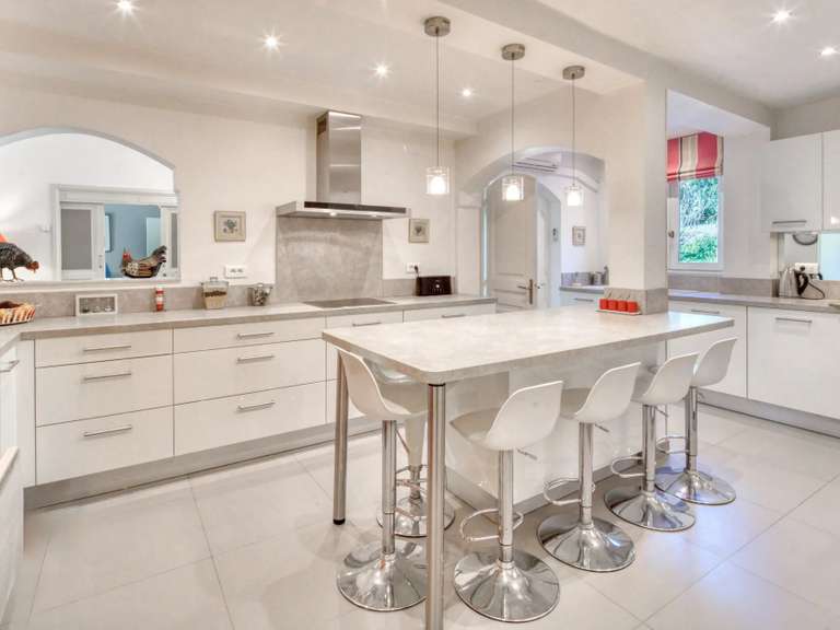 Villa Mouans-Sartoux - 6 chambres - 237m²