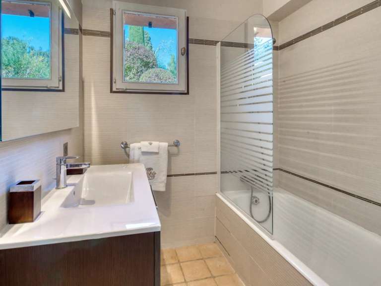 Villa Mouans-Sartoux - 6 chambres - 237m²