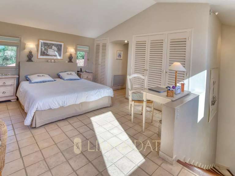 Villa Mouans-Sartoux - 6 chambres - 237m²