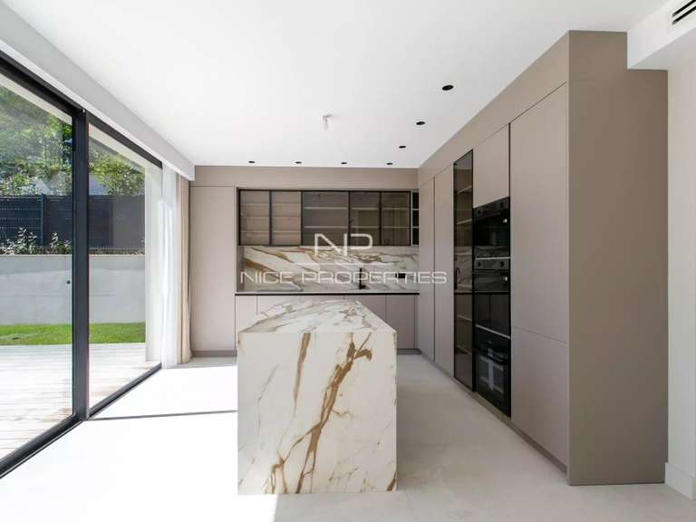 Villa Mouans-Sartoux - 4 bedrooms - 280m²