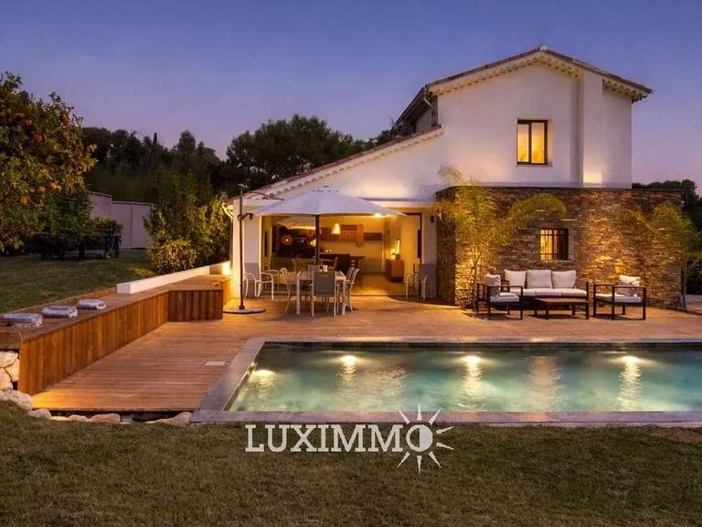 Villa Mouans-Sartoux - 4 chambres - 200m²