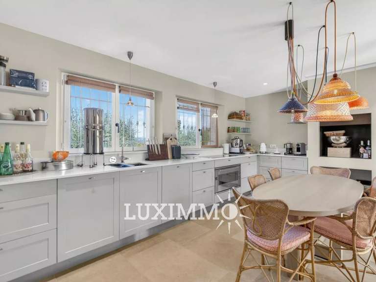 Villa Mouans-Sartoux - 4 chambres - 200m²