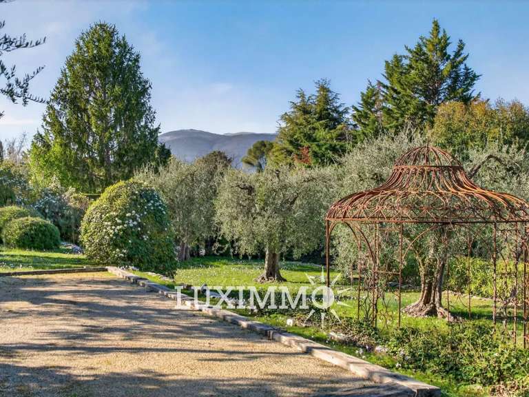Villa Mouans-Sartoux - 4 chambres - 200m²