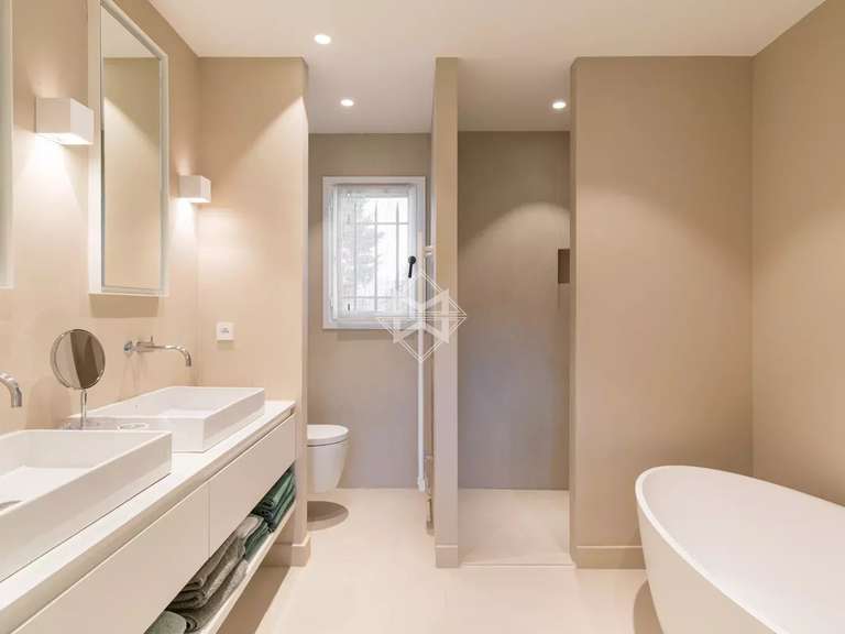 Villa Mouans-Sartoux - 3 chambres - 200m²