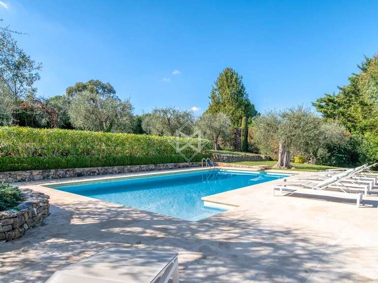 Villa Mouans-Sartoux - 3 chambres - 200m²