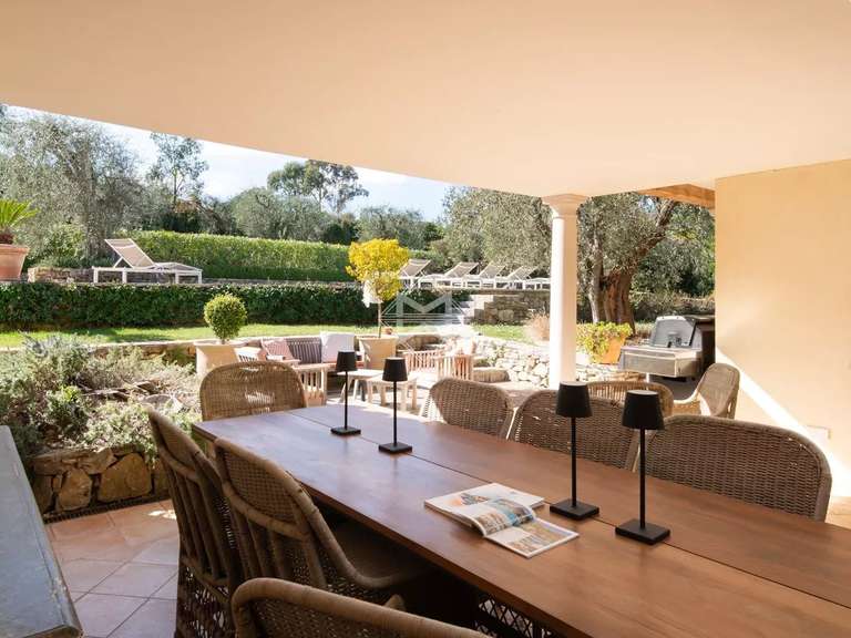 Villa Mouans-Sartoux - 3 chambres - 200m²