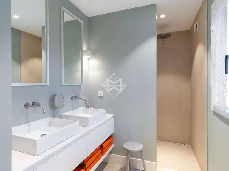 Villa Mouans-Sartoux - 3 chambres - 200m²