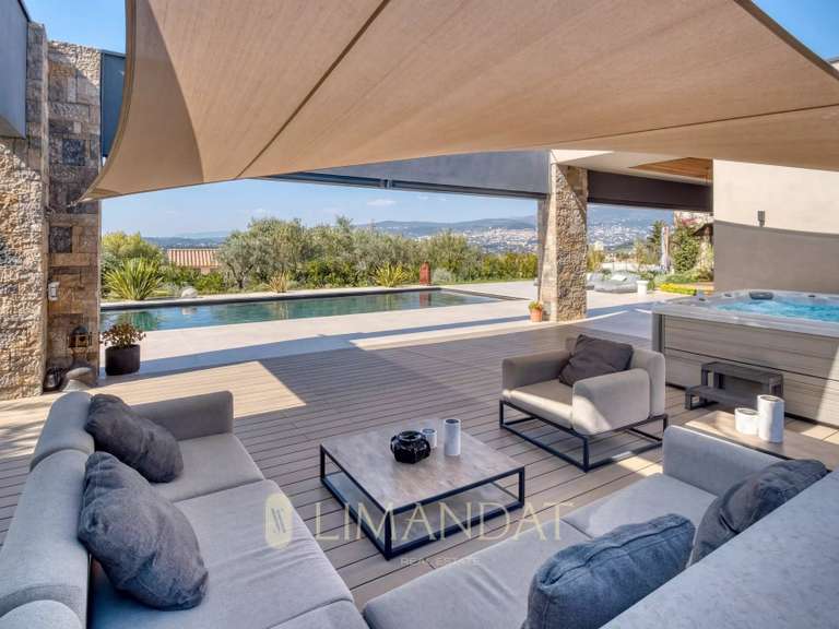 Villa Mouans-Sartoux - 4 chambres - 300m²