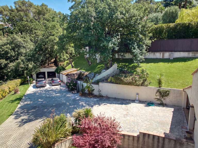 Villa Mouans-Sartoux - 7 chambres - 369m²