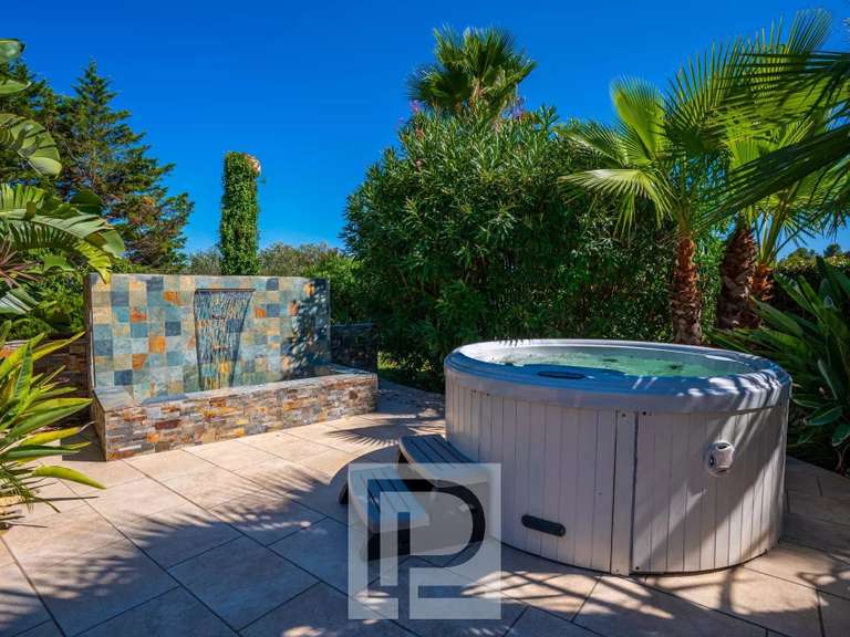 Villa Mouans-Sartoux - 6 chambres - 278m²