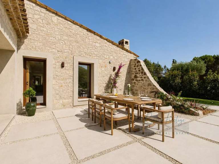 Villa Mouans-Sartoux - 5 chambres - 290m²