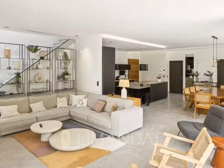 Villa Mouans-Sartoux - 5 chambres - 295m²