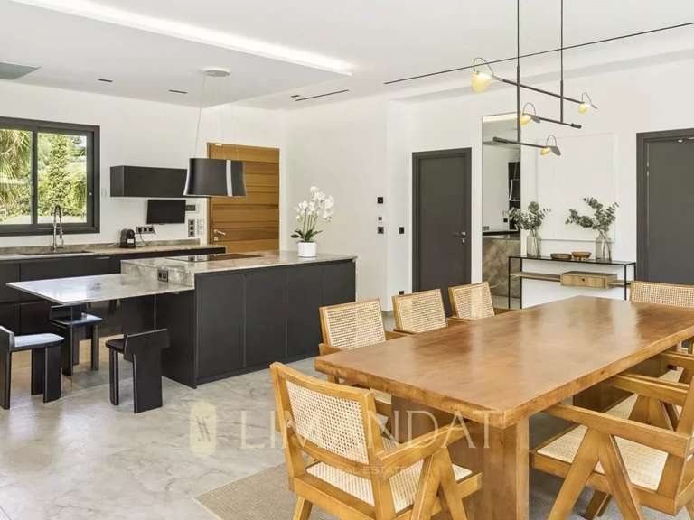 Villa Mouans-Sartoux - 5 chambres - 295m²