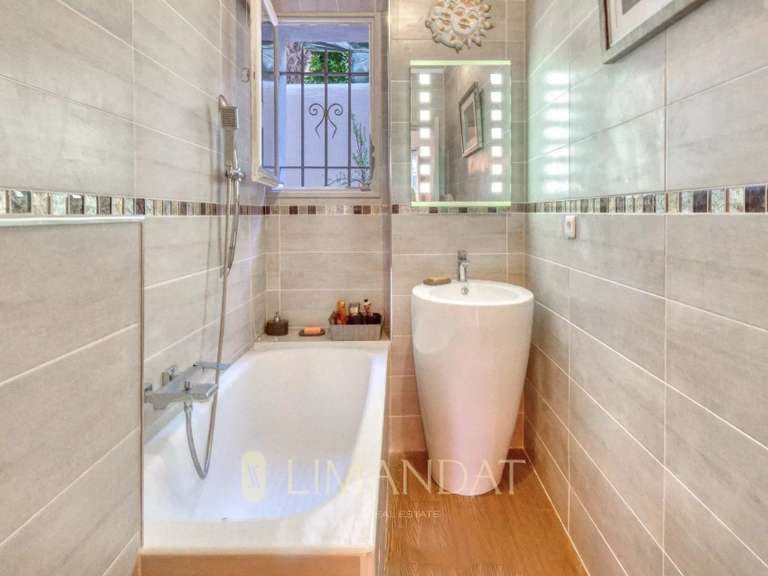 Apartment Mougins - 3 bedrooms - 126m²