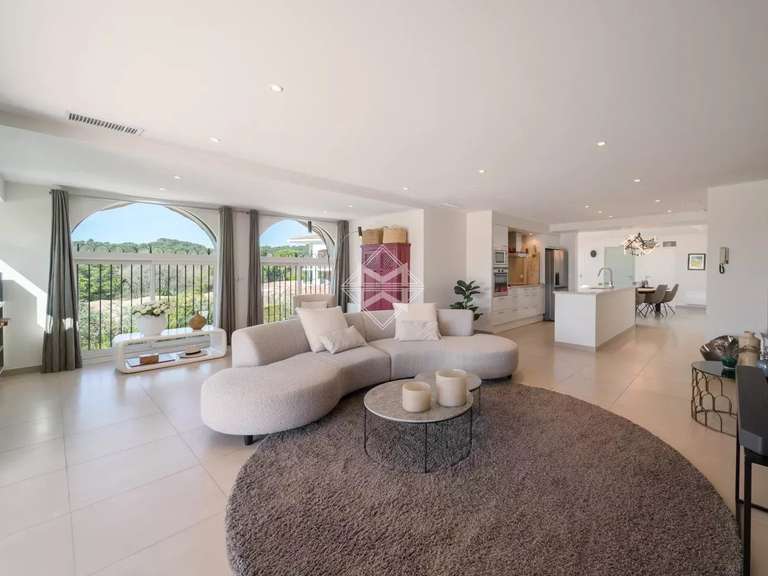 Appartement Mougins - 3 chambres - 161m²