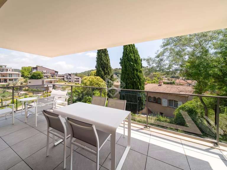 Appartement Mougins - 3 chambres - 100m²