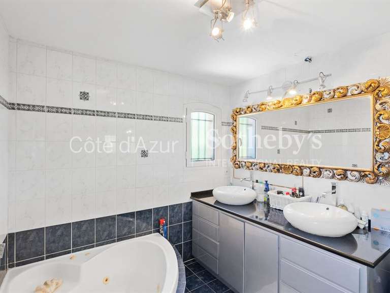 Maison Mougins - 5 chambres - 311m²