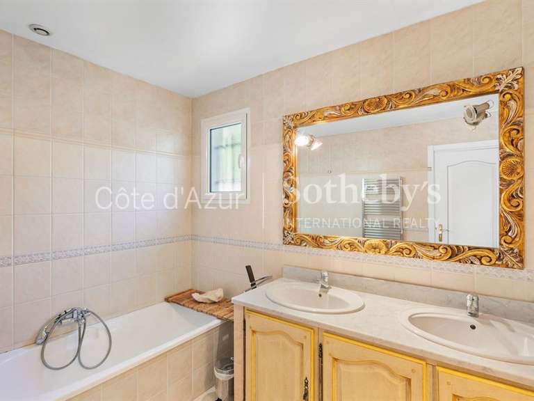 Maison Mougins - 5 chambres - 311m²