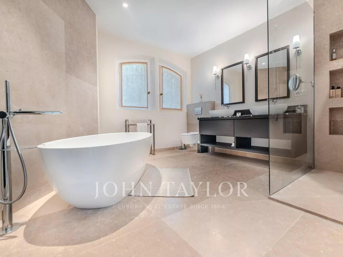 House Mougins