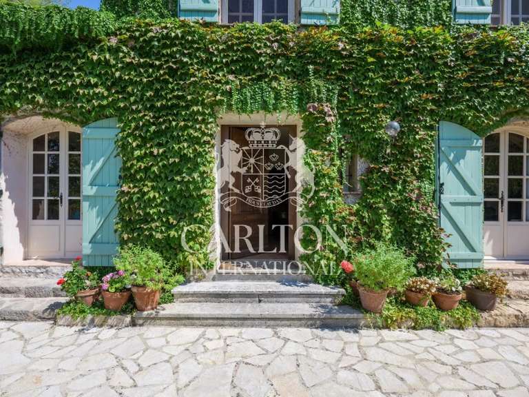 Maison Mougins - 4 chambres - 323m²
