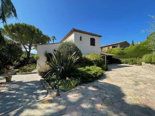 Maison Mougins - 204m²