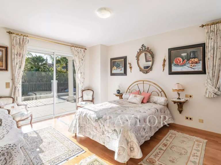 Maison Mougins - 4 chambres - 265m²