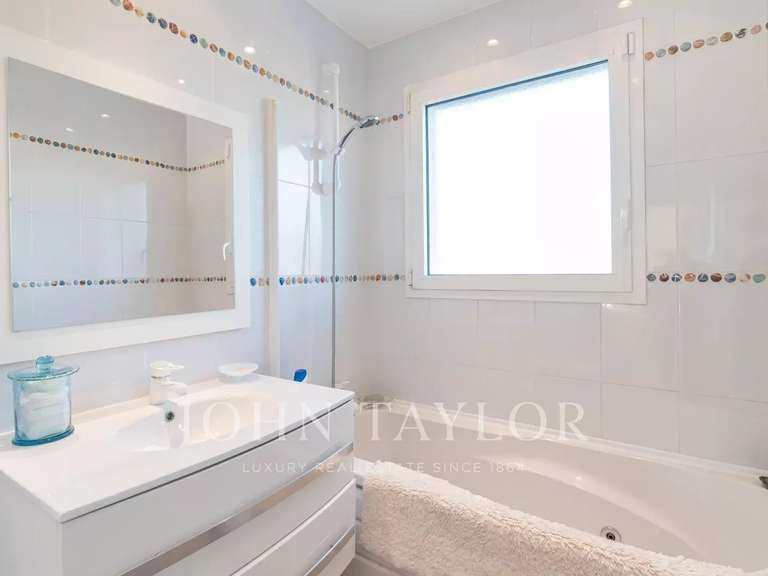 Maison Mougins - 4 chambres - 265m²