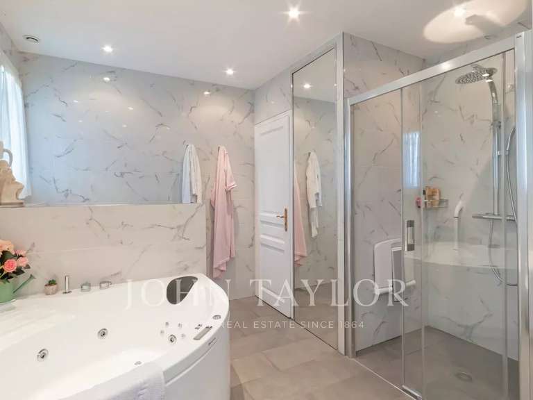 Maison Mougins - 4 chambres - 265m²