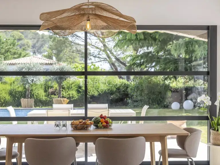 Maison Mougins - 3 chambres - 240m²