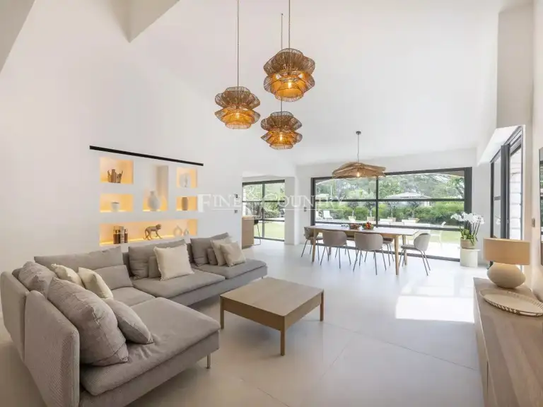 Maison Mougins - 3 chambres - 240m²