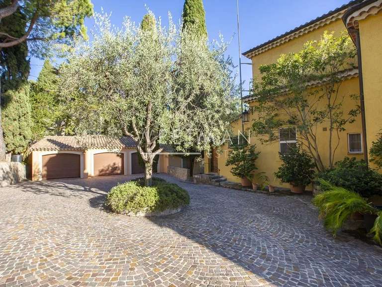 Maison Mougins - 13 chambres - 826m²
