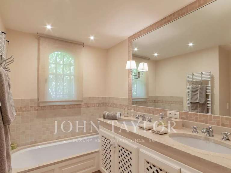 Maison Mougins - 4 chambres - 300m²