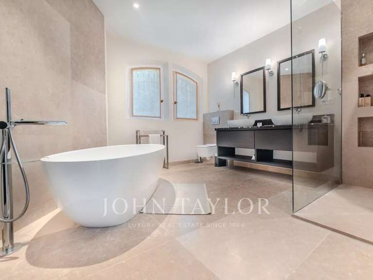 Maison Mougins - 5 chambres - 267m²