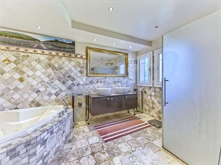 Maison Mougins - 4 chambres - 195m²