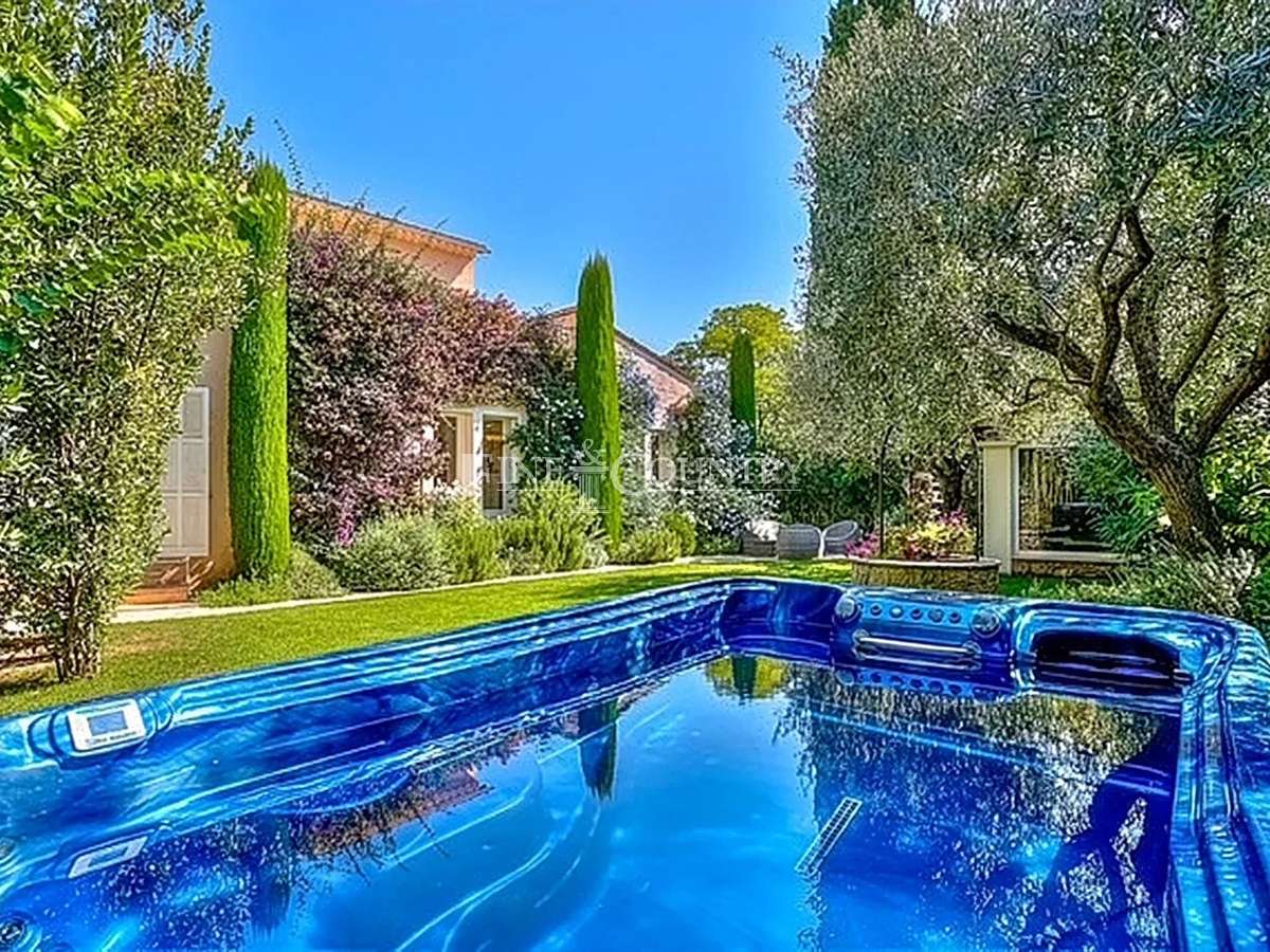 House Mougins
