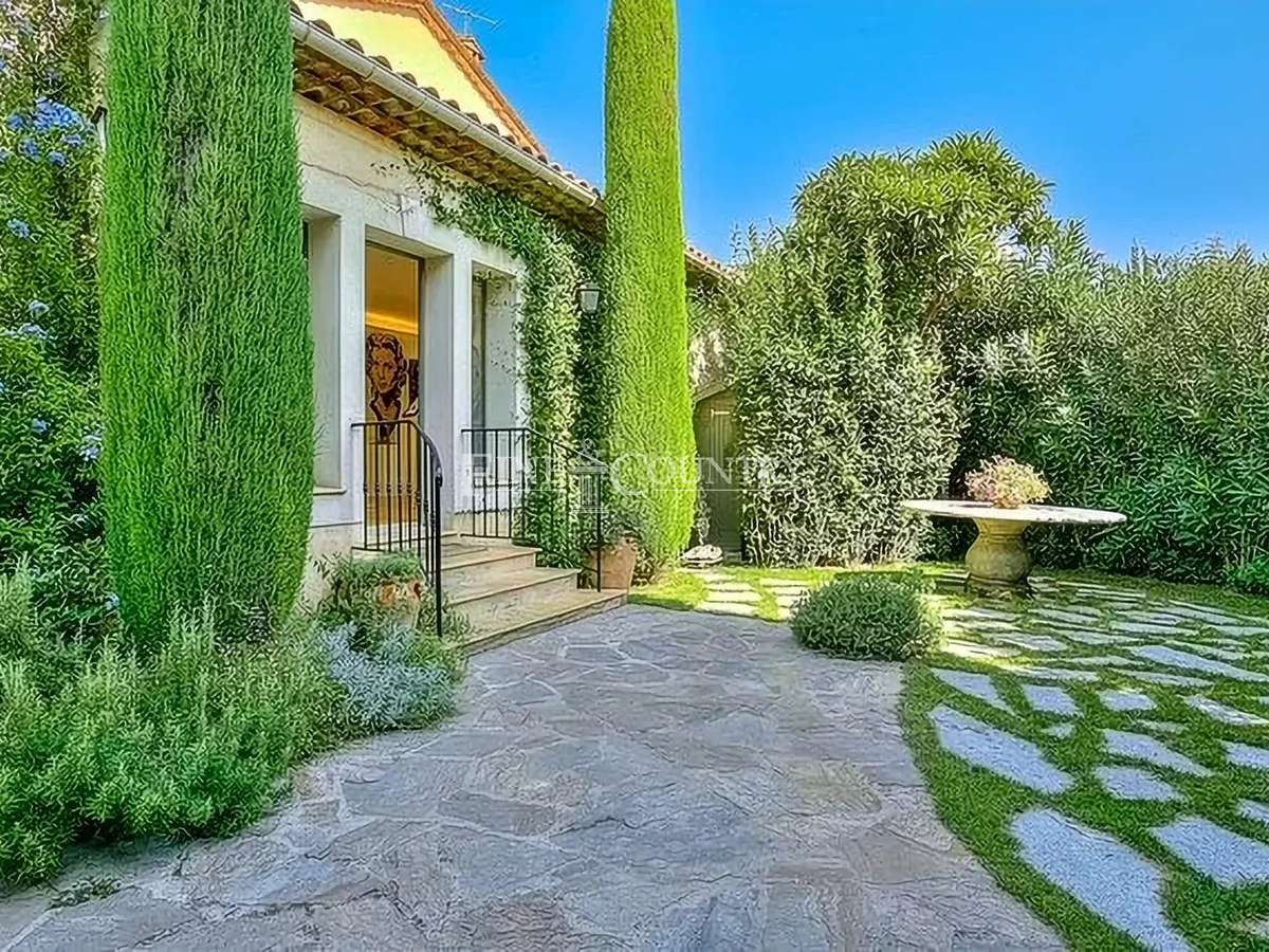 House Mougins