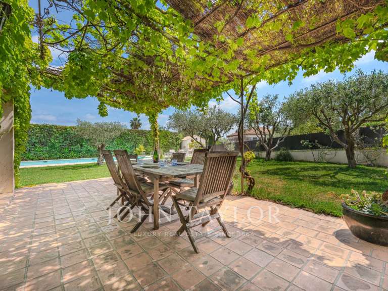 Maison Mougins - 5 chambres - 234m²